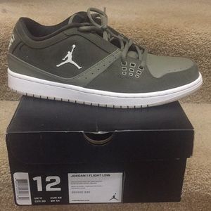 Jordan 1 flight low